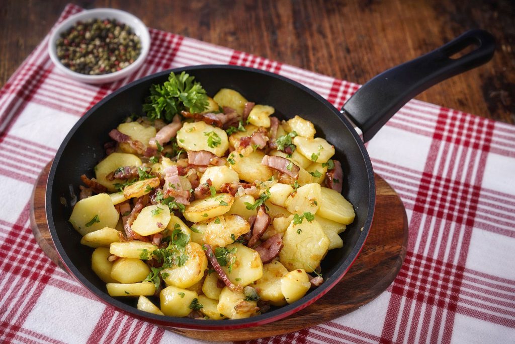 Sauerfleisch in einer Pfanne